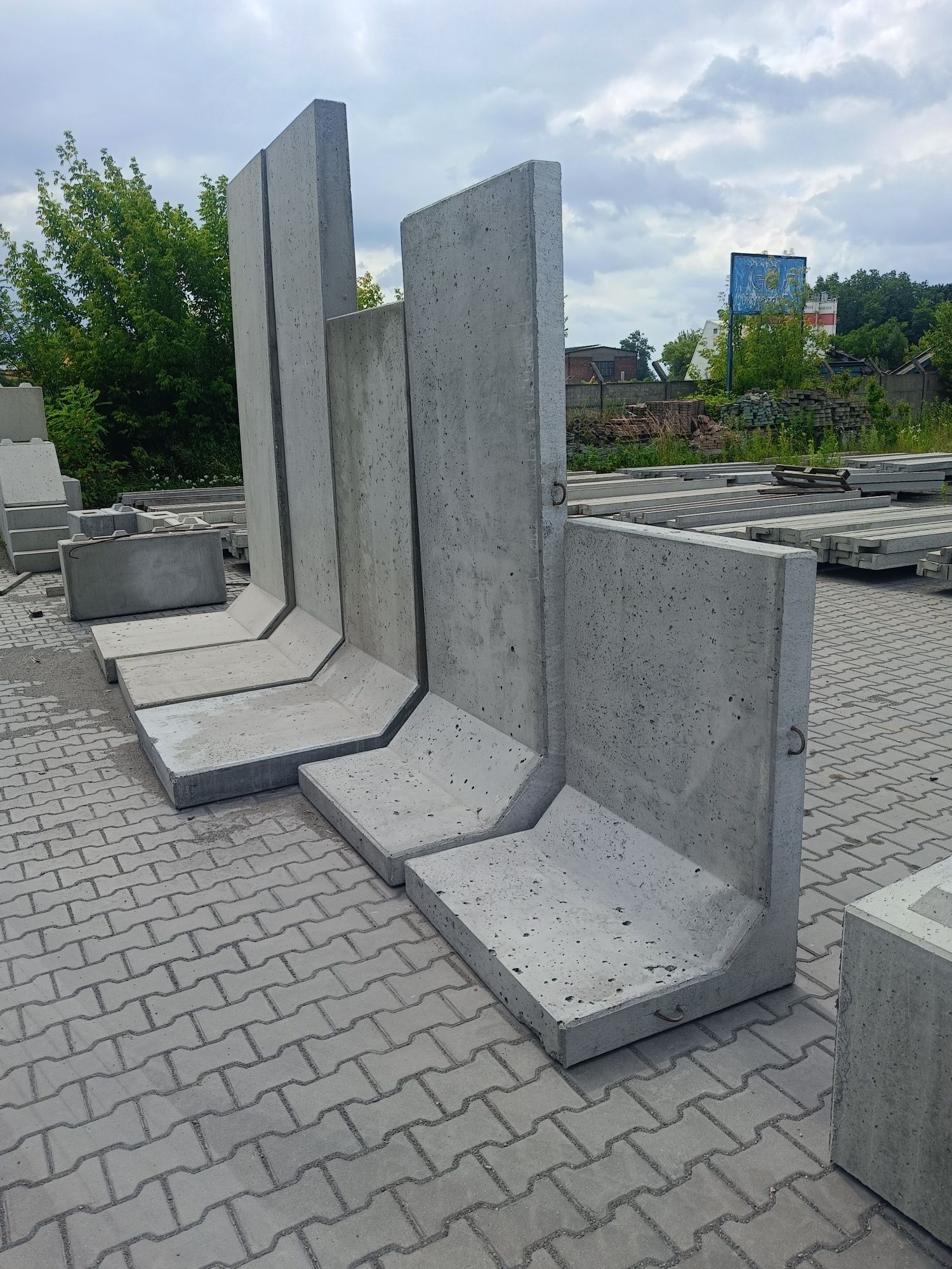 Mur oporowy, ściana typ L