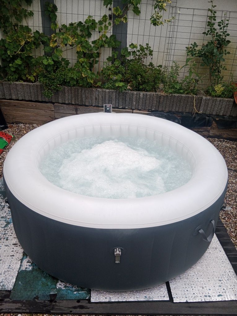 Jacuzzi dmuchane SPA Bestway 4 osobowe