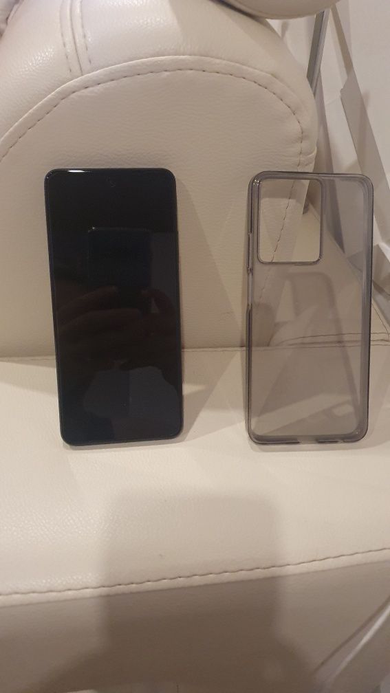 Realme C55 praktycznie nowy