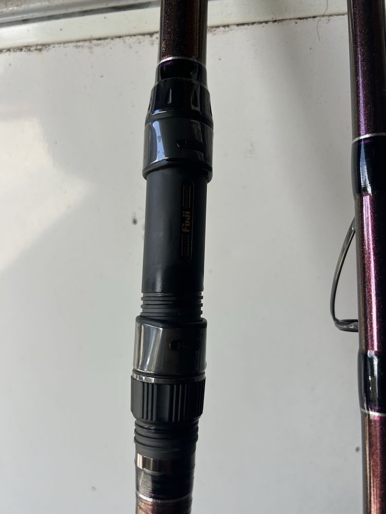 Daiwa prime caster slim hibrida como nova