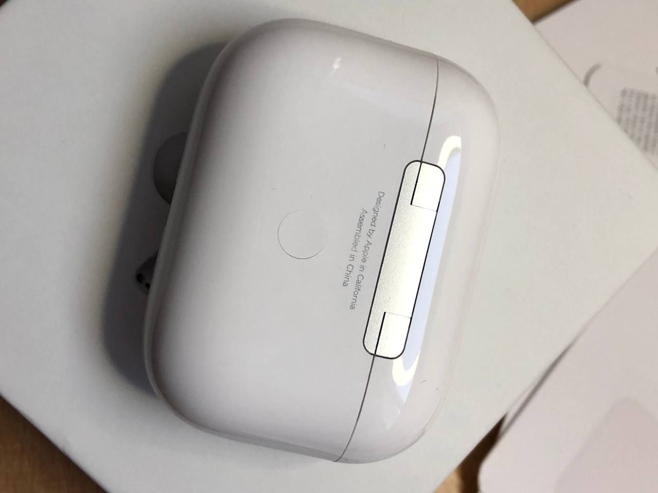 Apple Airpods Pro 2 з чохлом