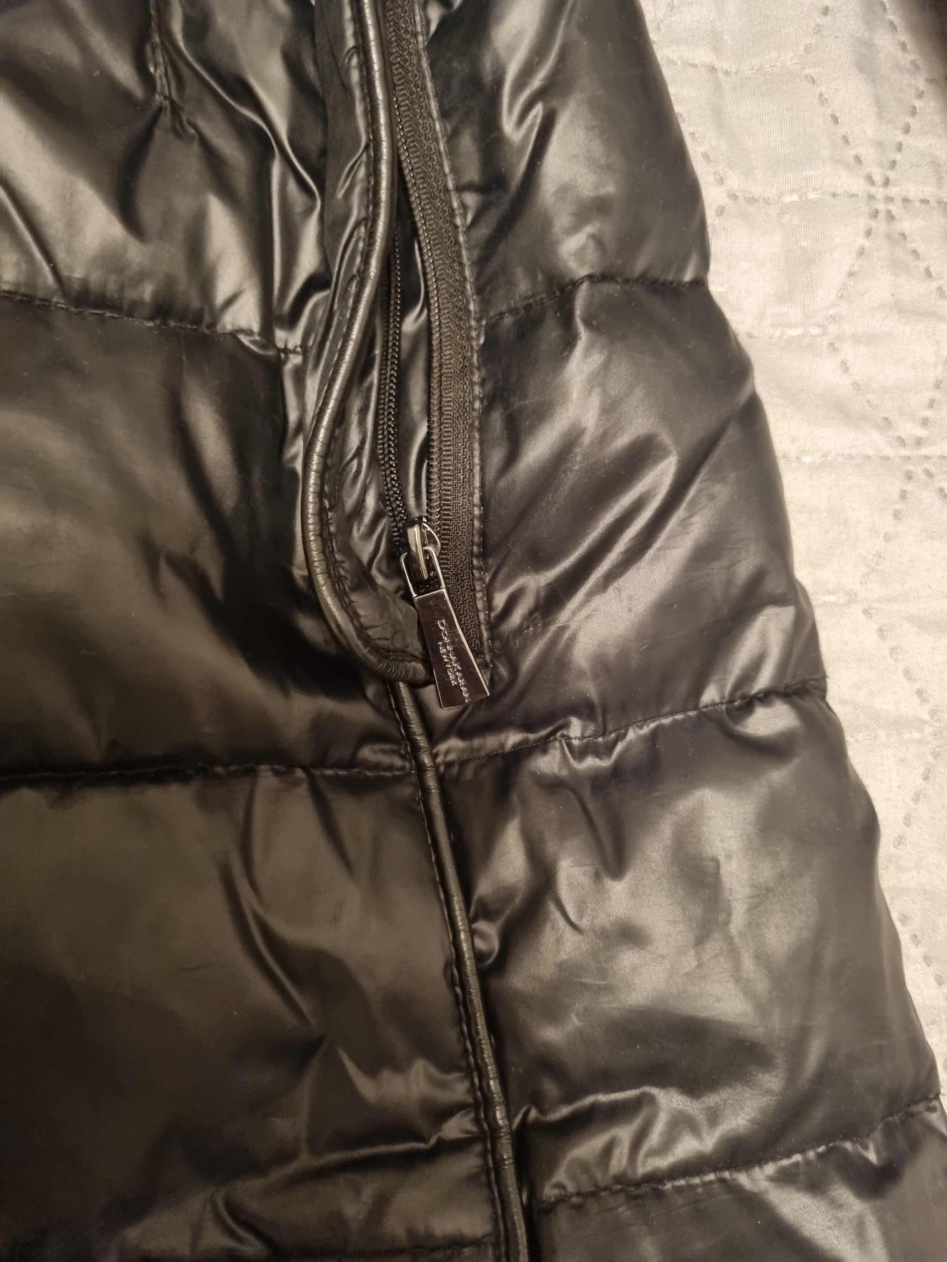 DKNY- czarna kurtka zimowa z kapturem odpinanym rozm . S