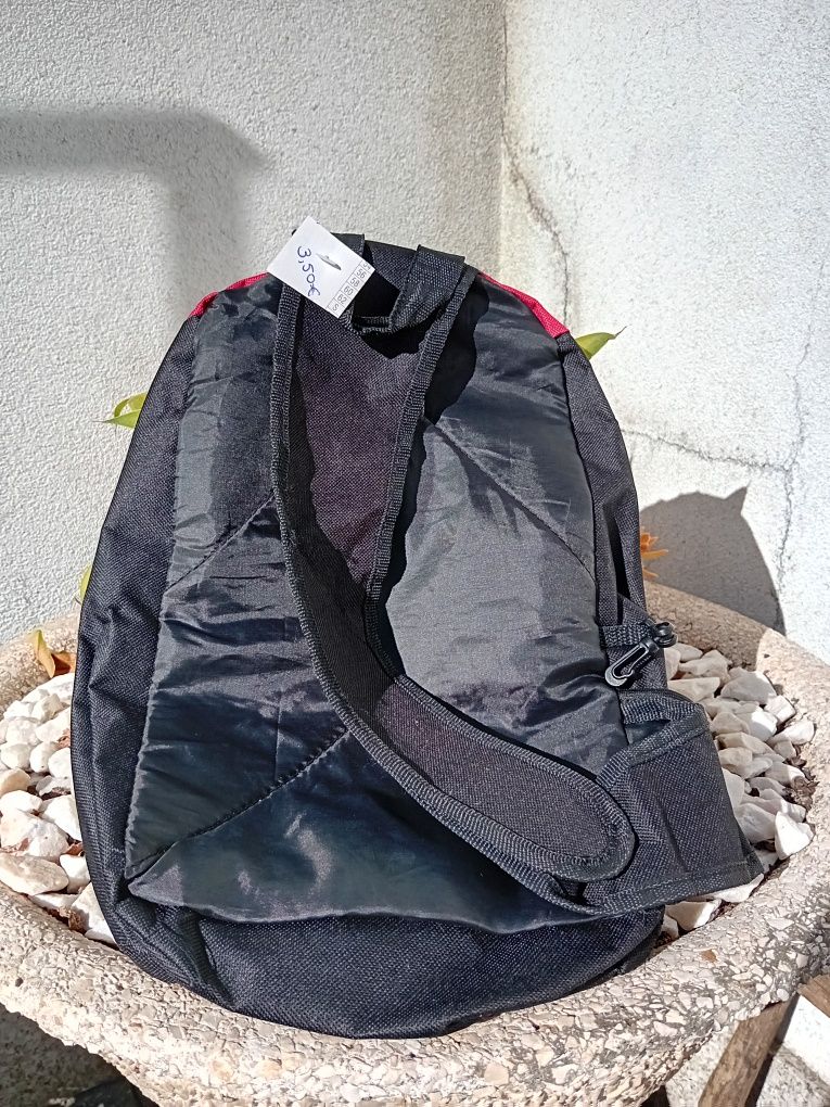 Mochila tira colo