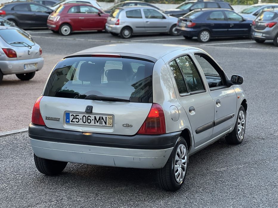 Renault Clio 1.4 A/C - 98