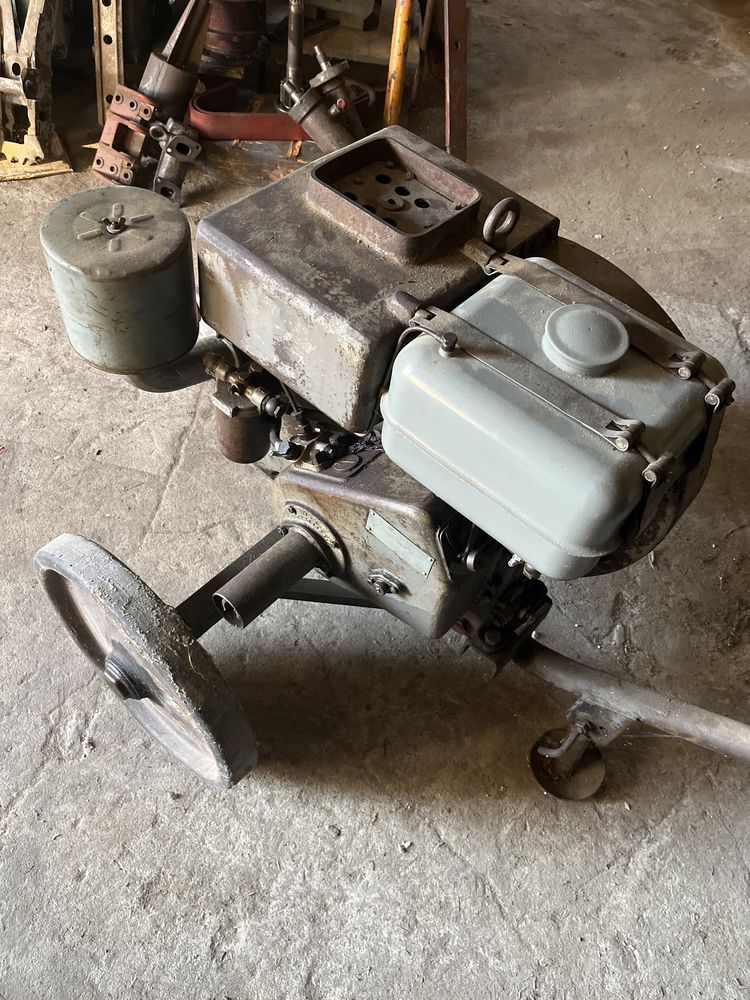 Silnik spalinowy Typ S 231 super stan z wozkiem
