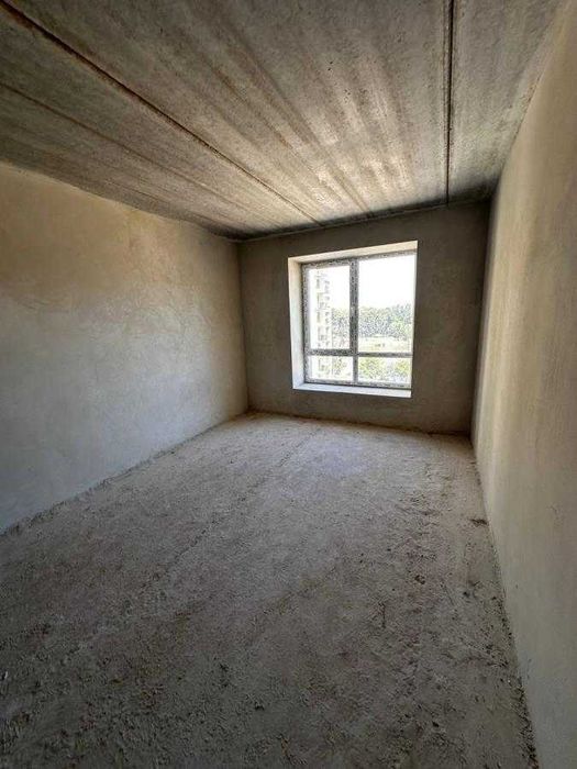 Продається 2-кімнатна квартира в ЖК "Міленіум" з виглядом на озеро!