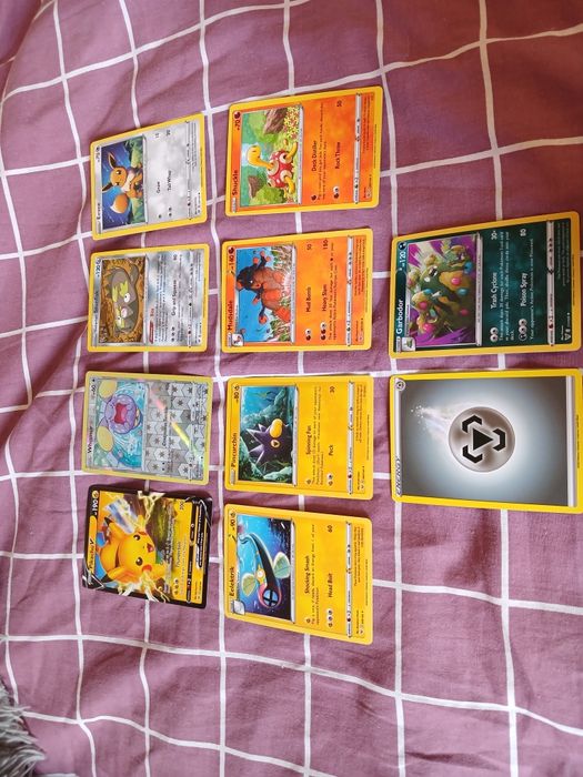 10 карток Pokémon. Карточки покемон