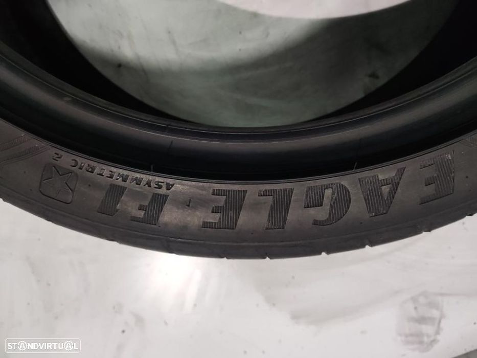 2 pneus semi novos 225-40r18 good year - oferta dos portes 120 EUROS