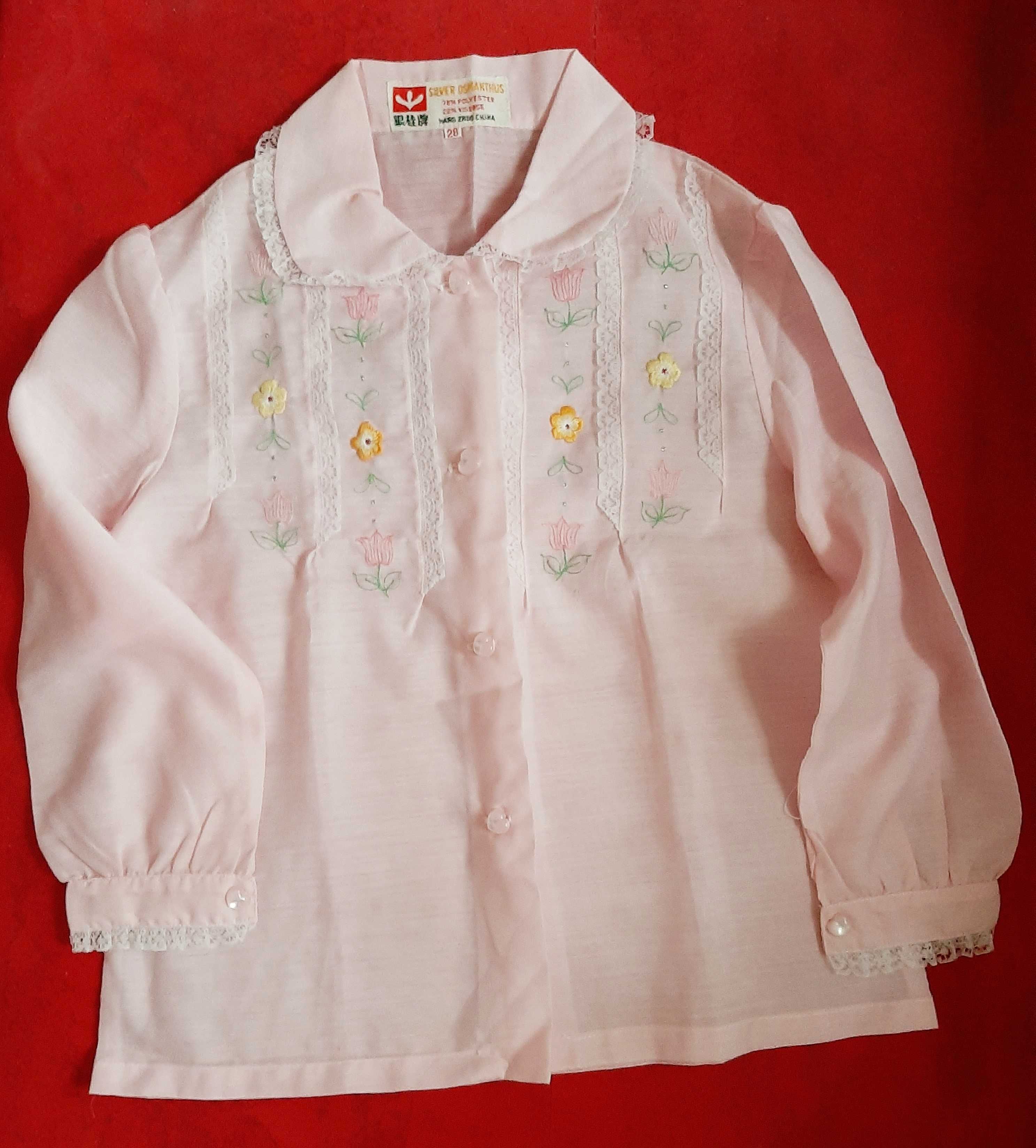 Нежнейшая детская розовая блузка  рубашка с белым кружевом и вышивкой