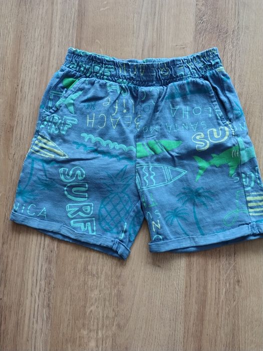 Krótkie spodenki chłopięce Smyk 110