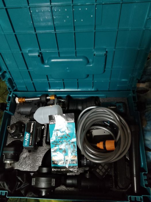 Продам набір 8в1 Makita