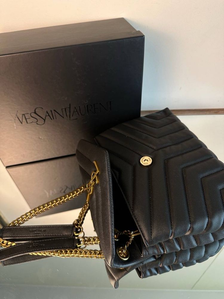 Pikowana torebka na łańcuszku Premium listonoszka czarna w pudełku
