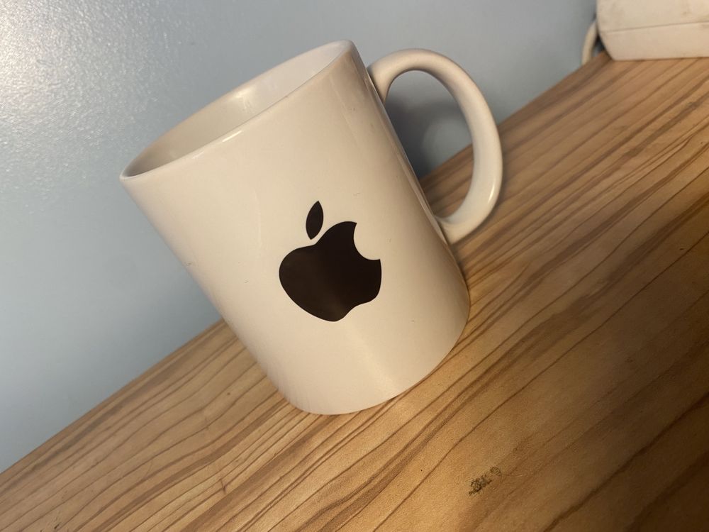 Kubek Apple odealny na prezent