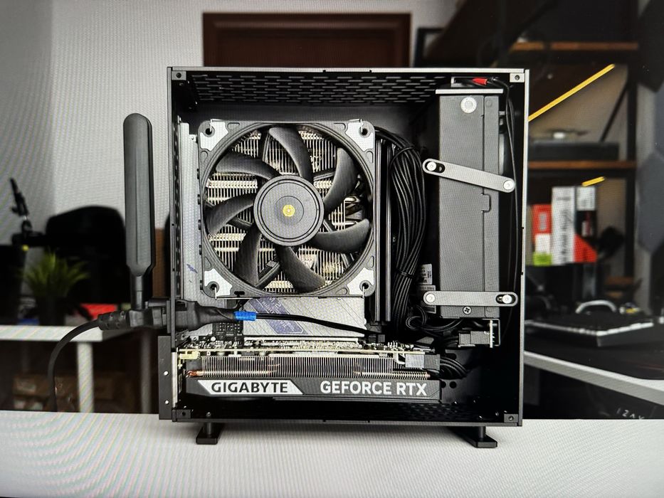 Корпус mini itx sff Lzmod mini a 24 v5 2.0