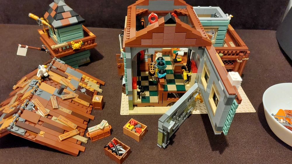 KLOCKI Ideas 21310 Stary sklep wędkarski