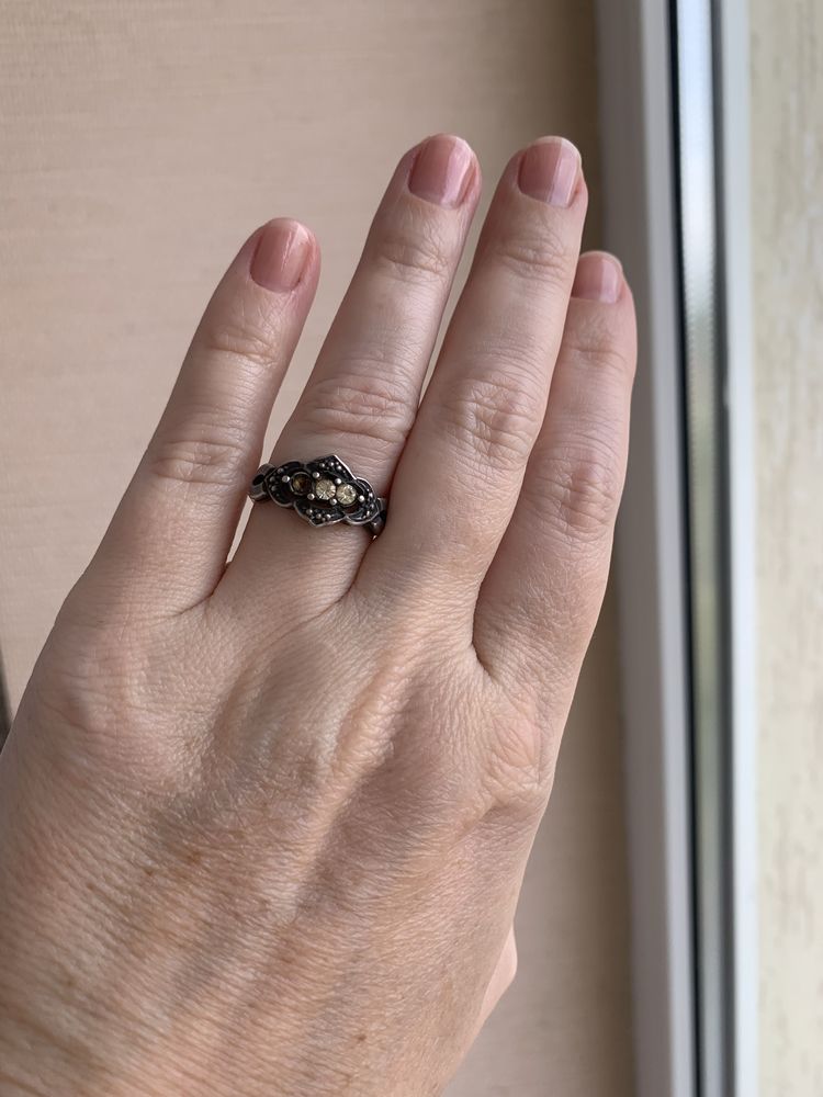 Продам срібло каблучка 925 проба