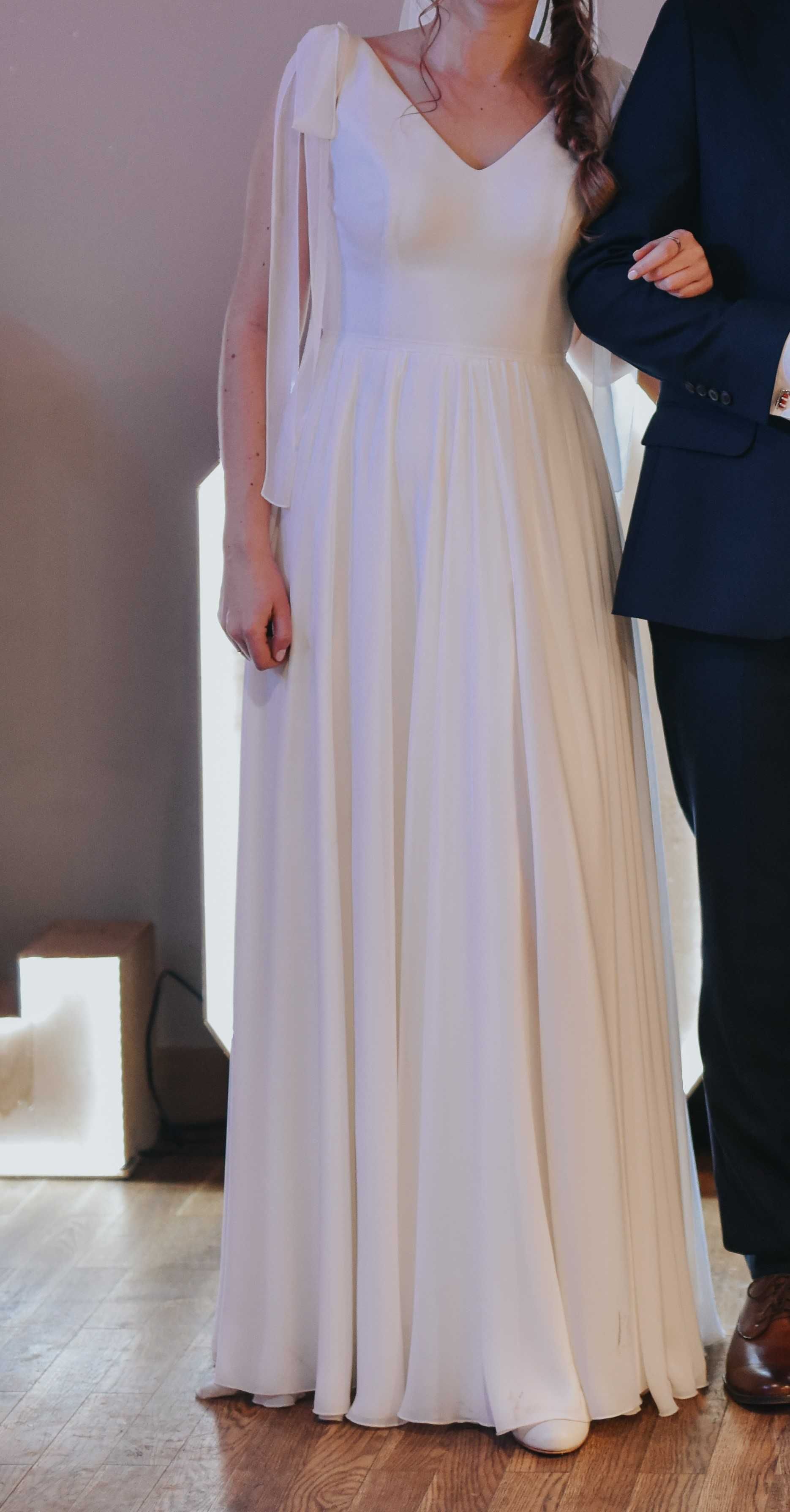 Suknia ślubna minimalistyczna 38/M w stylu warsaw poet