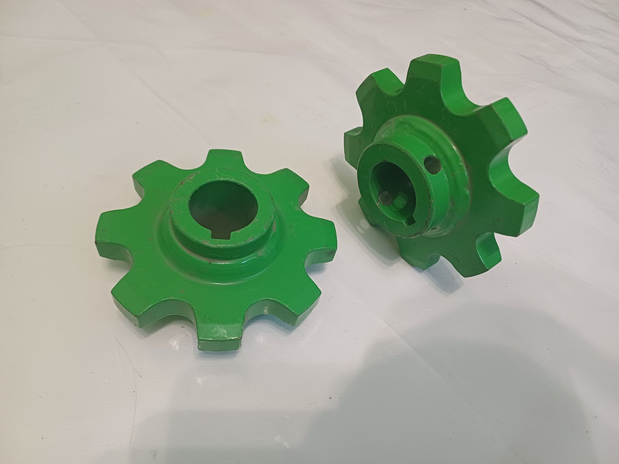 Deutz-Fahr Зірочка елеватора Z8  Дойц фар 06515843, 16034719 підшипник