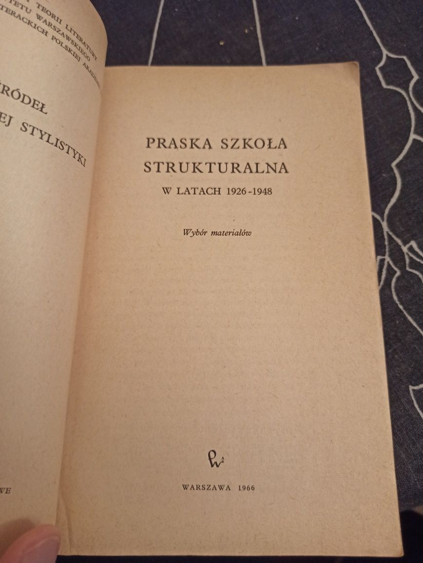 Praska szkoła strukturalna