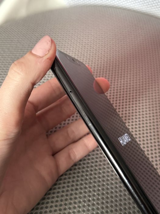 telefon czarny Huawei Mate 20 Lite 64gb