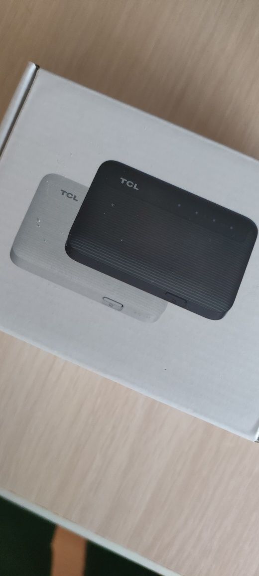 TCL linkzobe Cat6 mobile Wi-Fi