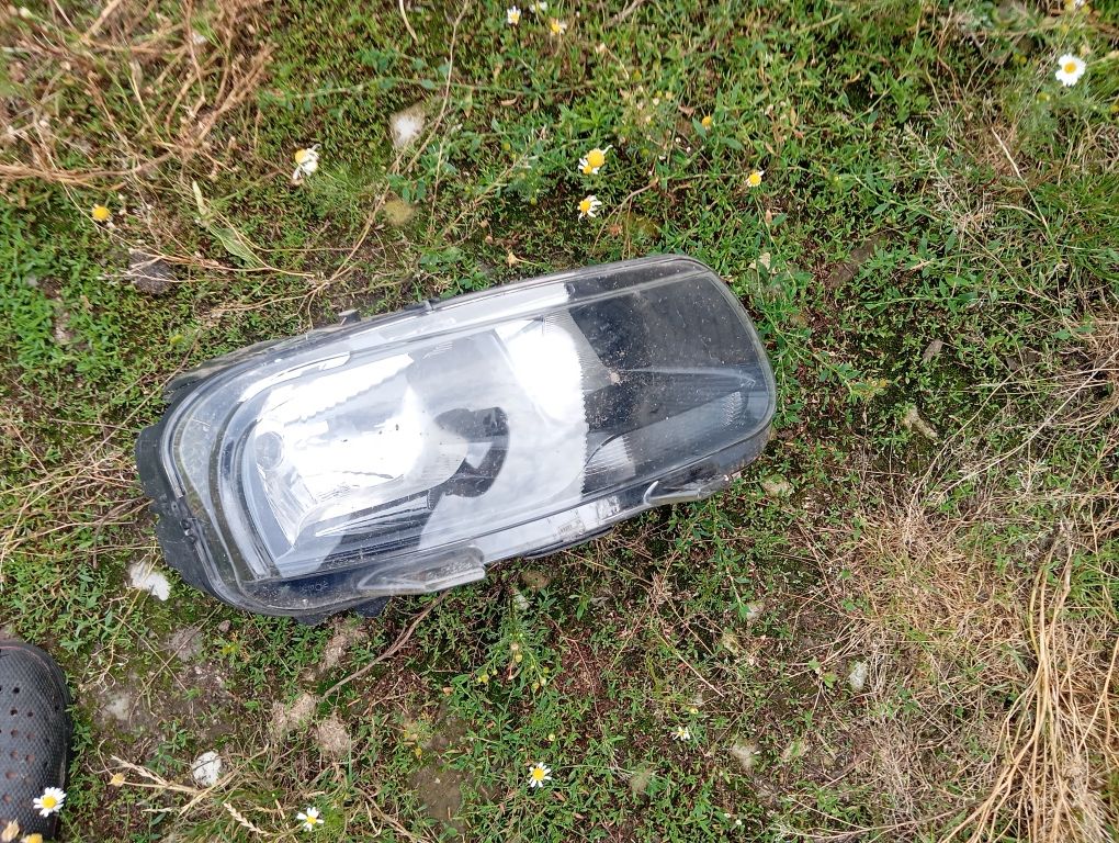 Lampa reflektor prawy przód Citroen C4 Cactus Oryginał Europa