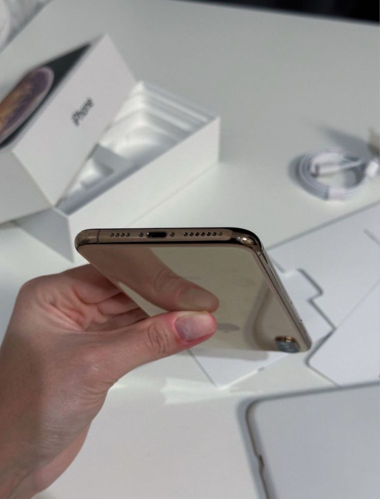 Телефон «Iphone XS Max Gold» 256Gb! NFC! АКБ 99% Новый! Чехол/Зарядка!