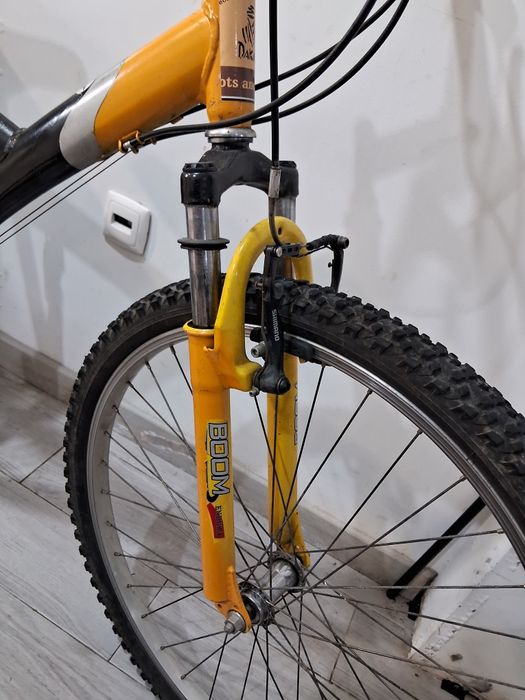 Vendo bicicleta, pois esta ocupando espaço.