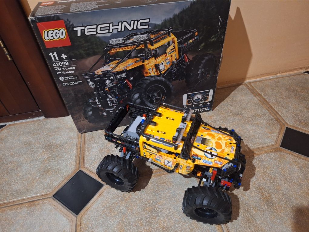 Продам lego technic 42099