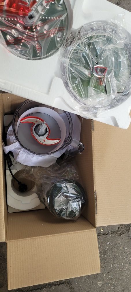 Robot wielofunkcyjny  multi talent 3 Bosch Nowy