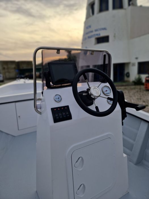 Barco obe pescado 540 motor suzuki 70hp