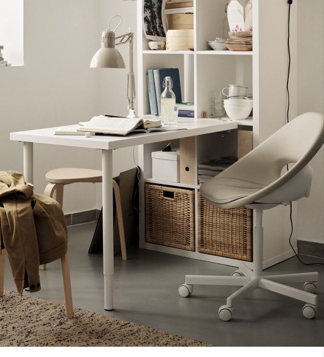 Conjunto secretária + cadeira