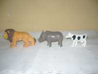 Zestaw dużych figurek 3 sztuki: lew, nosorożec, krówka