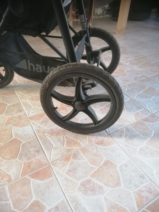 Carrinho bebé running.