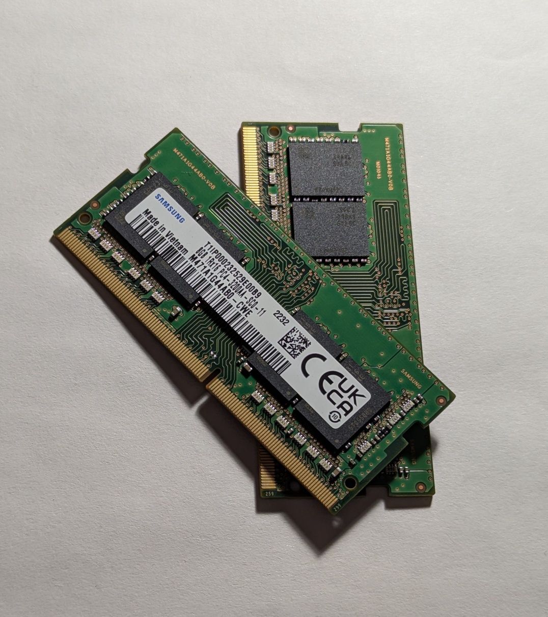 Оперативна пам'ять 16 GB (2×8) Samsung DDR4