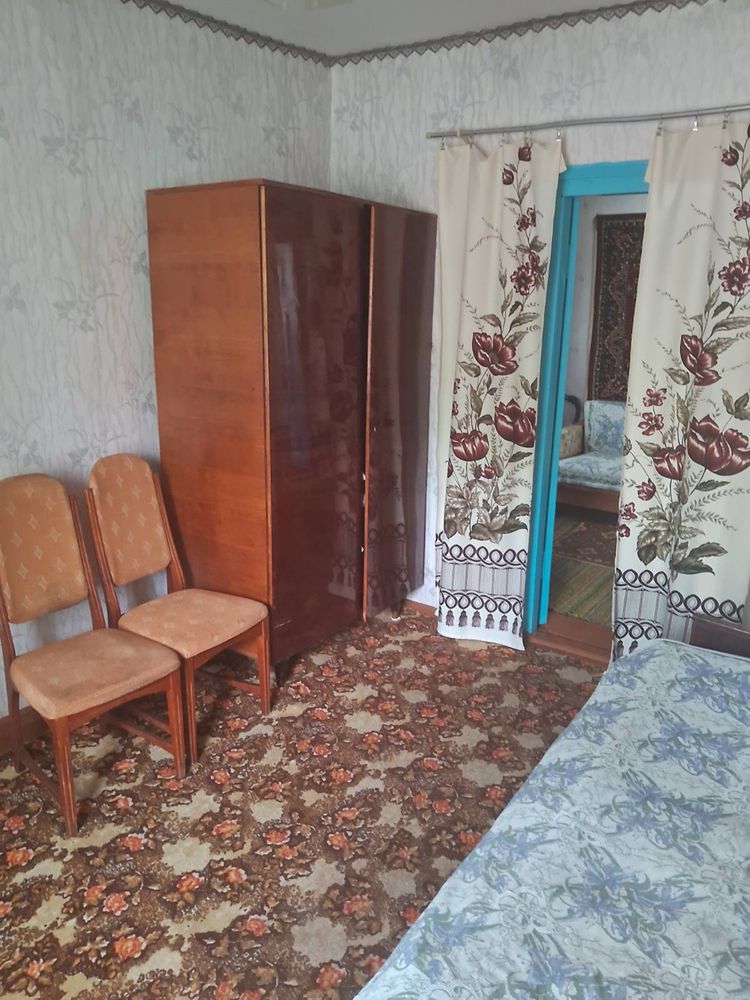 Продам будинок із земельною ділянкою