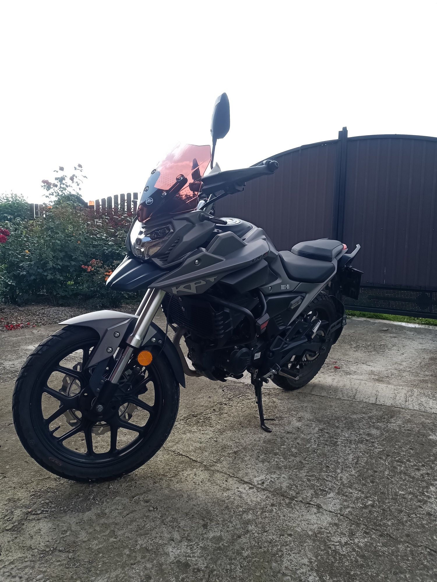 Lifan KPT 200 (LF200-10L)