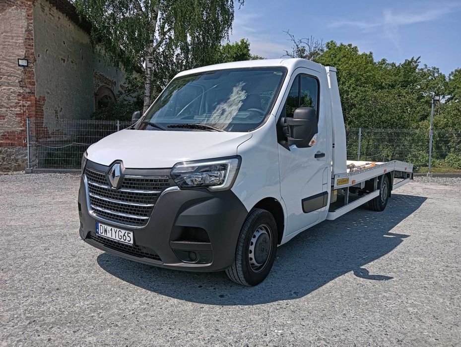 Renault Master pomoc drogowa auto laweta 2024 cesja lub sprzedaż