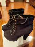 Botas pretas elegantes