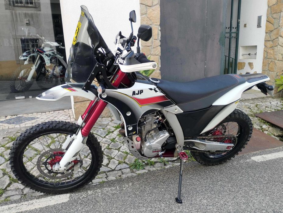 AJP PR7 650 Adventure - 2018 - Muito estimada e original