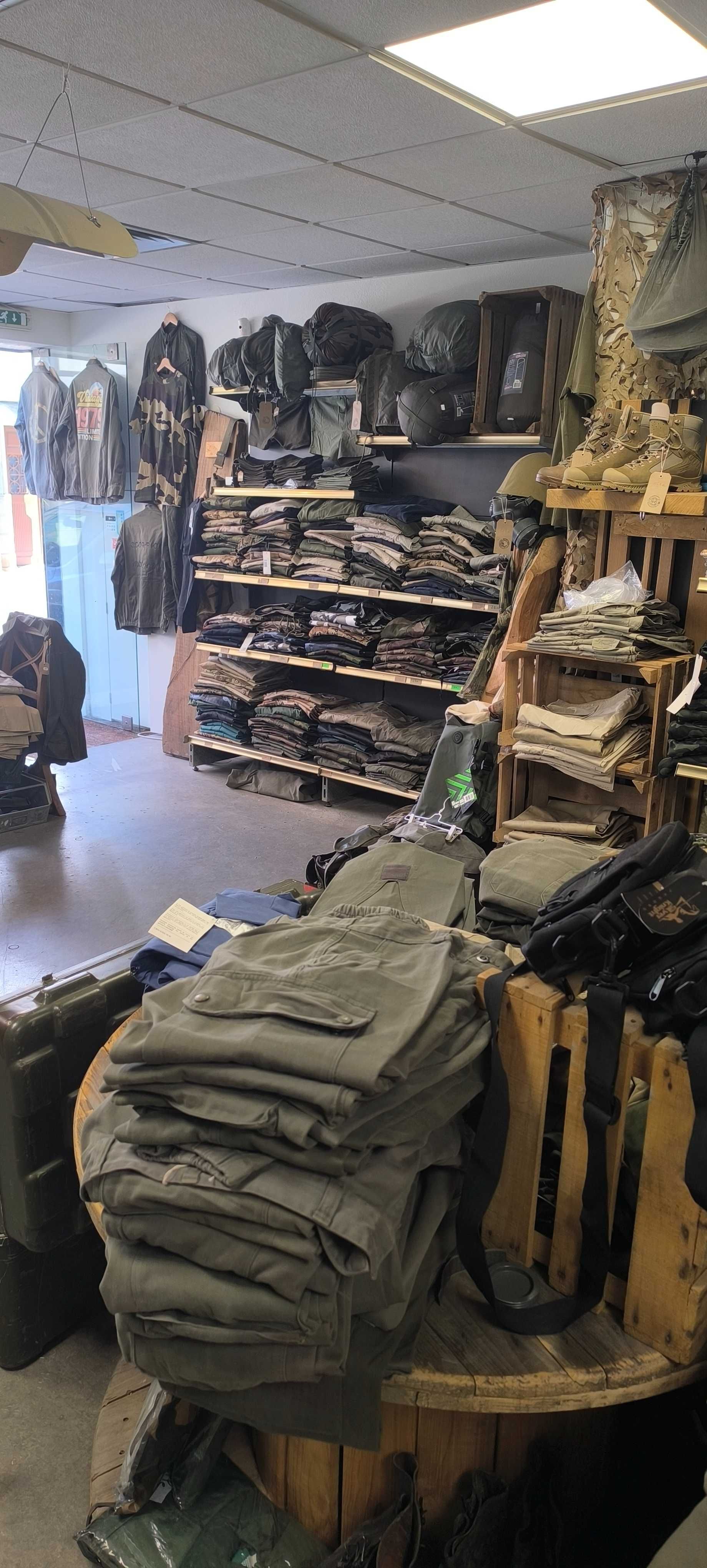 Destock  artigos militaire