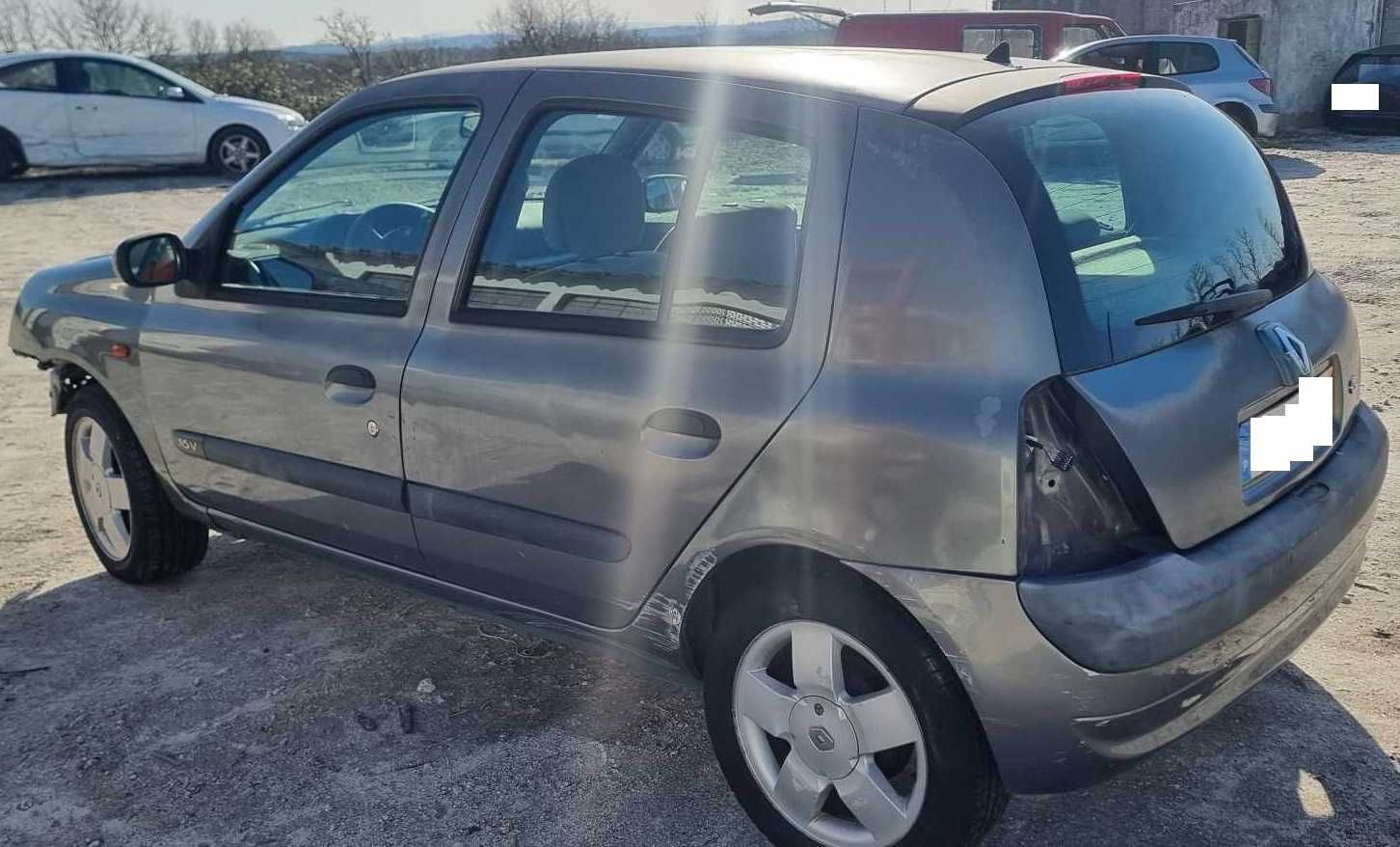 Para peças Renault Clio II 1.2 16V ano 2002