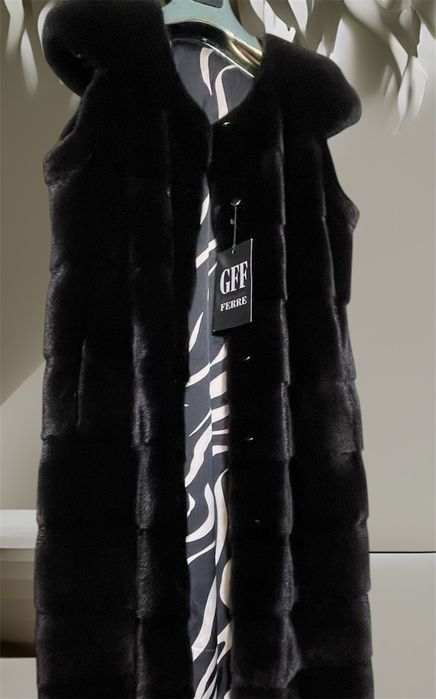 Black glama шуба жилет GF Ferre 110 см р. С-М