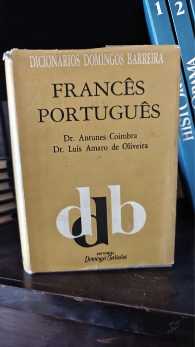 Livros diversos de capa dura