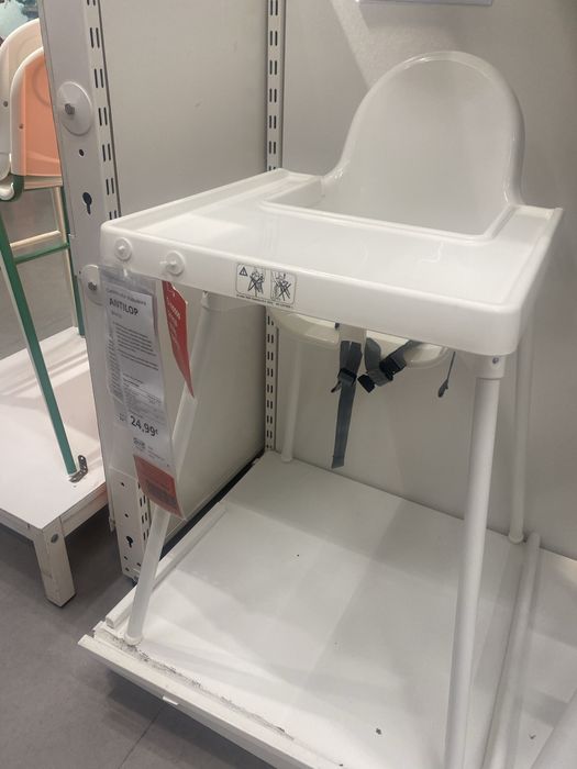 Cadeira alta com tabuleiro IKEA