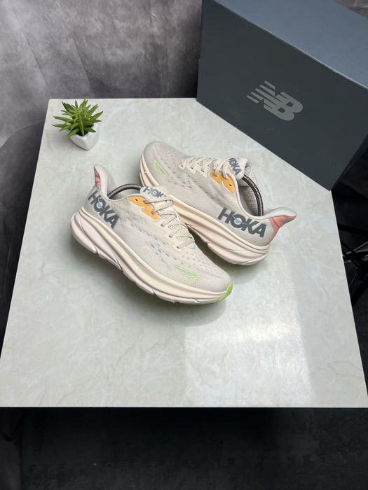 Кроссовки Hoka Clifton 9 Розмір 42.5 Original Взуття