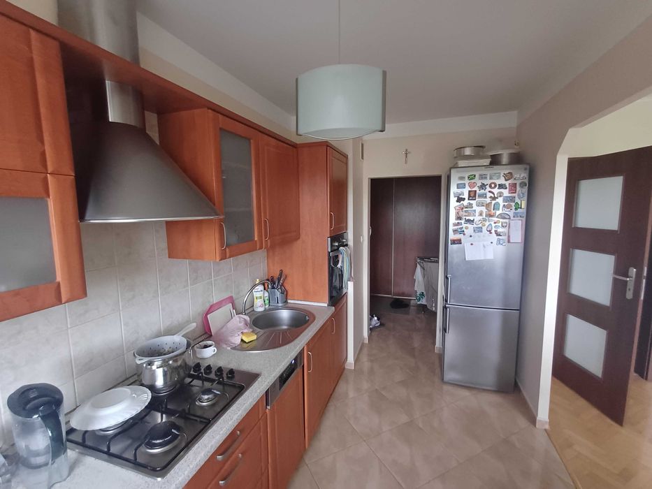 Zestaw mebli kuchennych plus ewentualnie sprzęt AGD.