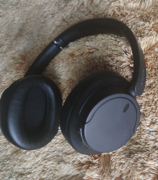 Sony WH-CH720N з активним шумопоглинанням