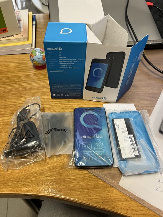 Alcatel U3 Novo na Caixa