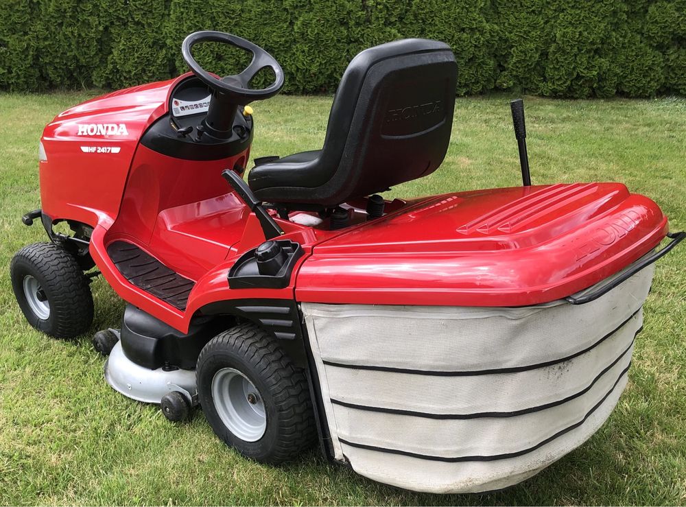 Kosiarka traktorek Honda 2417